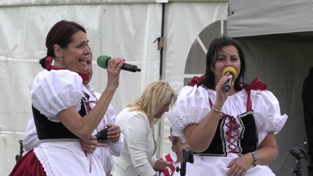 RATÍŠKOVICE-Oblíbená slovácká dechová hudba STŘÍBRŇANKA pod vedením Iva Horkého