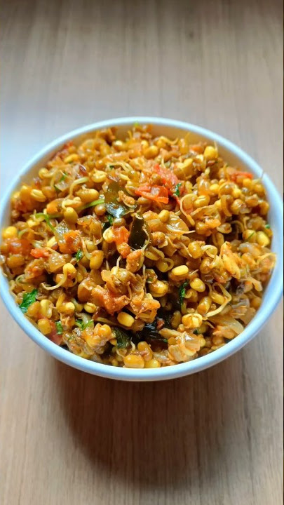 How To Make Sprouted Moong Masala | Sprouted Moong Ki Sabzi/Sabji/Curry Recipe Maharashtrian Style