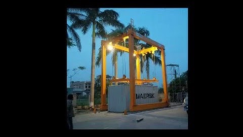 Cổng trục cẩu container 20 - 40 Feet