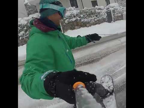Γιάννης Δρυμωνάκος: Έκανε snowboard στην Πεντέλη - Δεν θα πιστέψεις πώς!