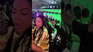 Mc Cacau Coloca O Público Pra Cantar