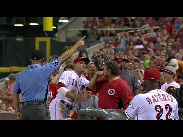 STL@CIN: Votto apologizes to fan, gifts signed ball 