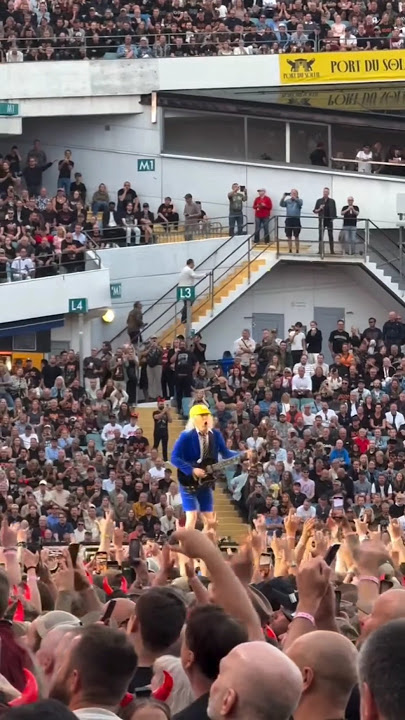 AC/DC rock Gothenburg as Angus storms the stage in Swedish colors 🇸🇪🔥 #ACDC #Gothenburg