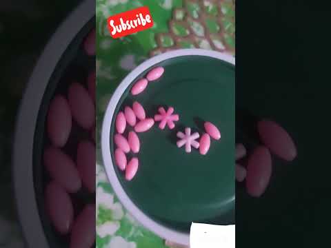عمل أسوار لون وردي