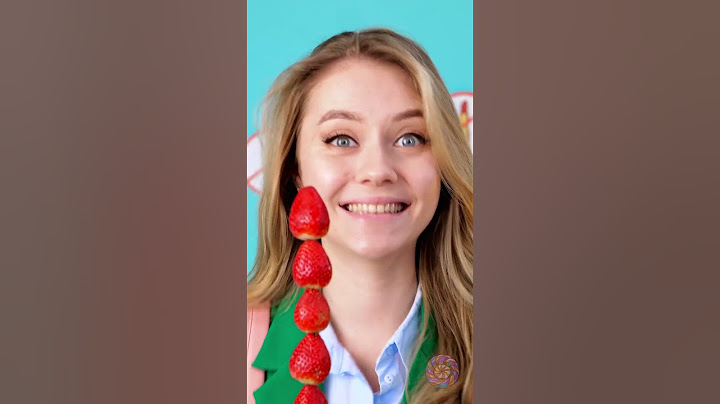 حيلة أحمر الشفاه بالفراولة! كيفية إدخال المكياج إلى المدرسة! 😍😋