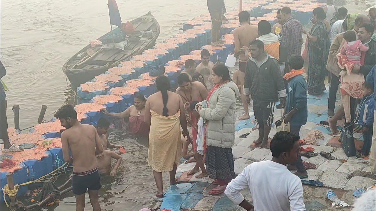 Maha Kumbh 2025 अमावस्या स्नान पर भगदड़ में बहुत सारे लोगों के prayagraj Mela 2025