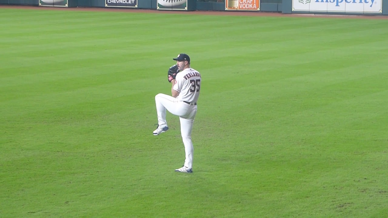 Justin Verlander pre-game warm-up routine...9/16/18...Astros vs. Diamondbacks