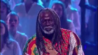 English subtitles, Tiken Jah Fakoly’s “Plus Rien Ne M’étonne” is a bold Anthem of Freedom