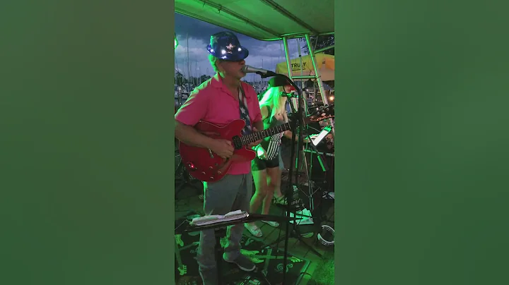 Vicky Roberts Band Dockside