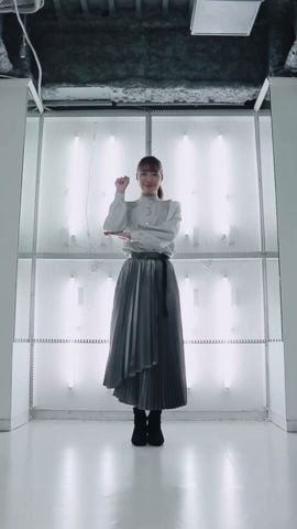 別曲の撮影の合間でIMA IMA IMA🪐「久しぶりだわ 手を伸ばして觸れたいの」の振りが個人的に大好きです。#prfm #ネビュラロマンス