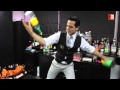 Bartenders se reinventan con shows acrobáticos