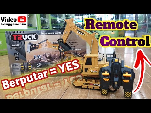 Fantastic detailed RC transport of a Caterpillar excavator, recorded at the Feldtage Bocholt 2016 of. 