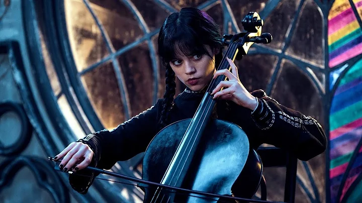 Merlina tocando el violonchelo #wednesday