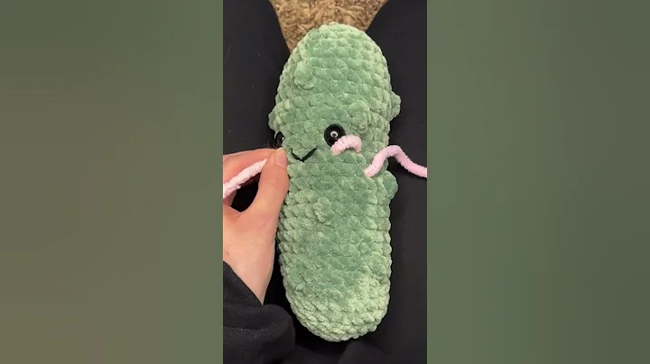 Adding Details to My Crochet Pickle’s Face #crochet #amigurumi #crochettutorial