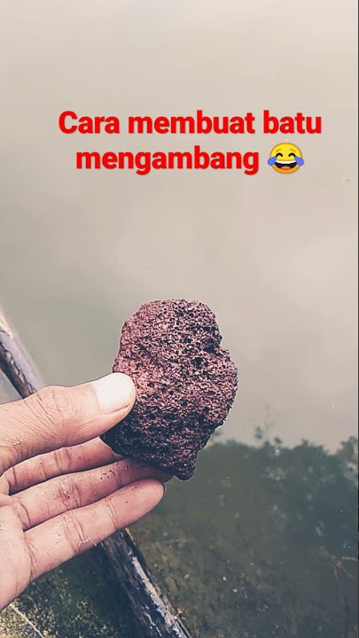 viral! batu mengambang di atas permukaan air. 😂