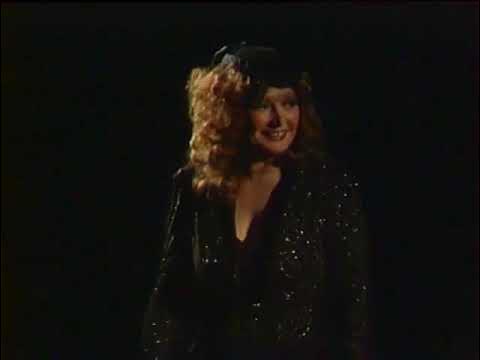 Пугачева аттракцион. Пугачева аттракцион. Аттракцион пугачева. Пугачева аттракцион. Новогодний аттракцион 1982.