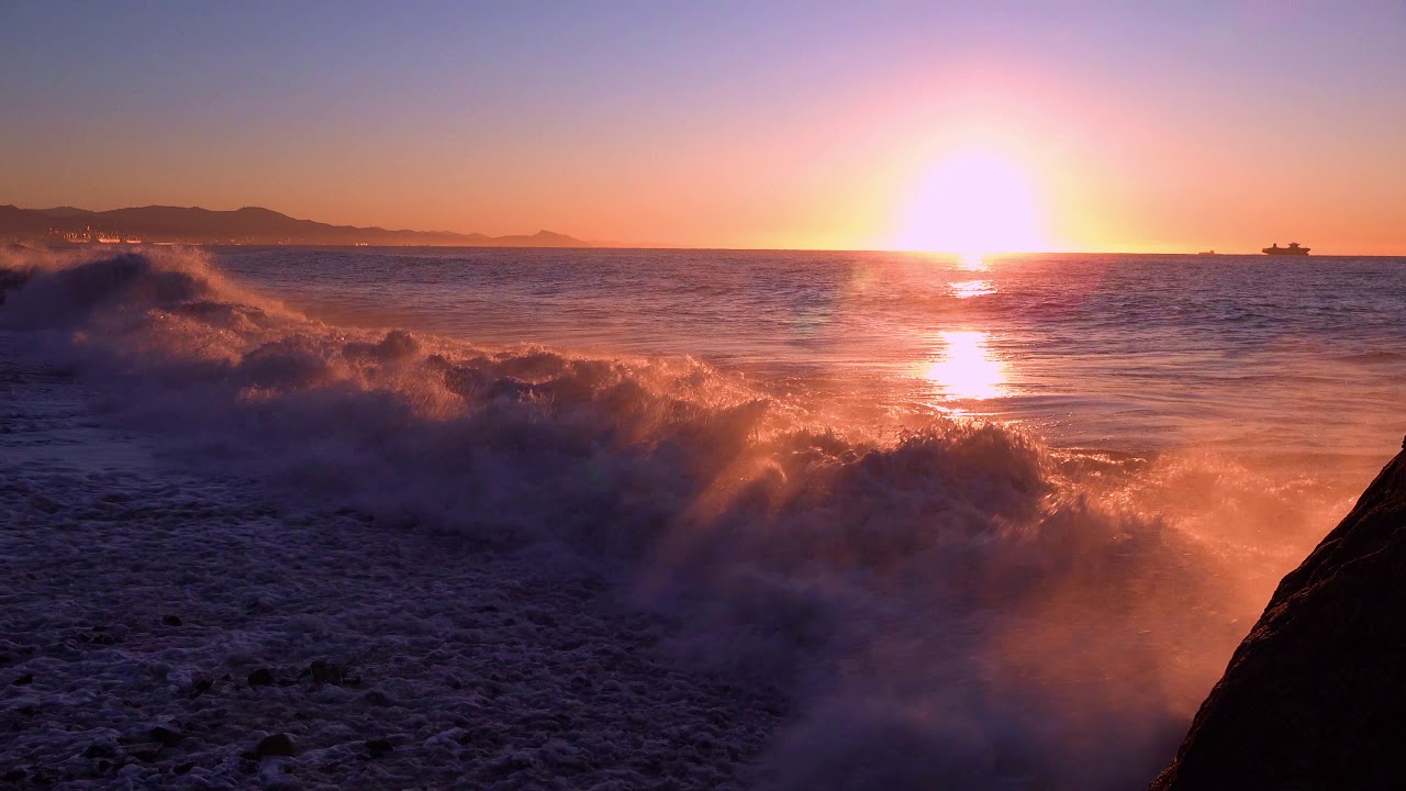 RILASSANTE MUSICA CON PIANOFORTE SU VIDEO ONDE DEL MARE CON I COLORI ...