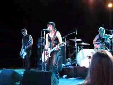 Joan Jett and the Blackhearts - \