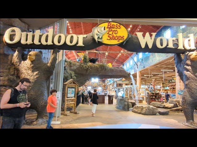 Outdoor World At Bass Pro Shops Vaughan Mills Mall Canada 