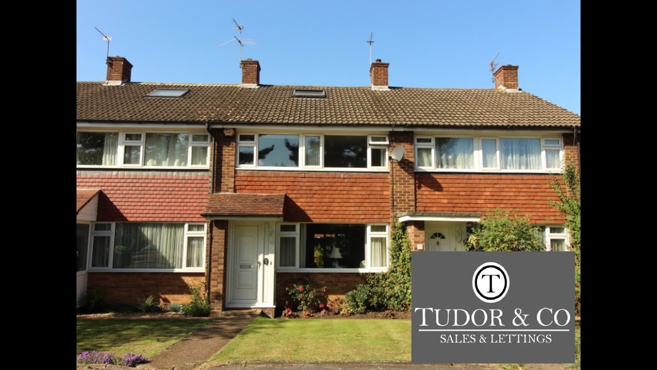 Tudor and Co Estate Agents Molesey KT8 Linkfield Four bedroom home