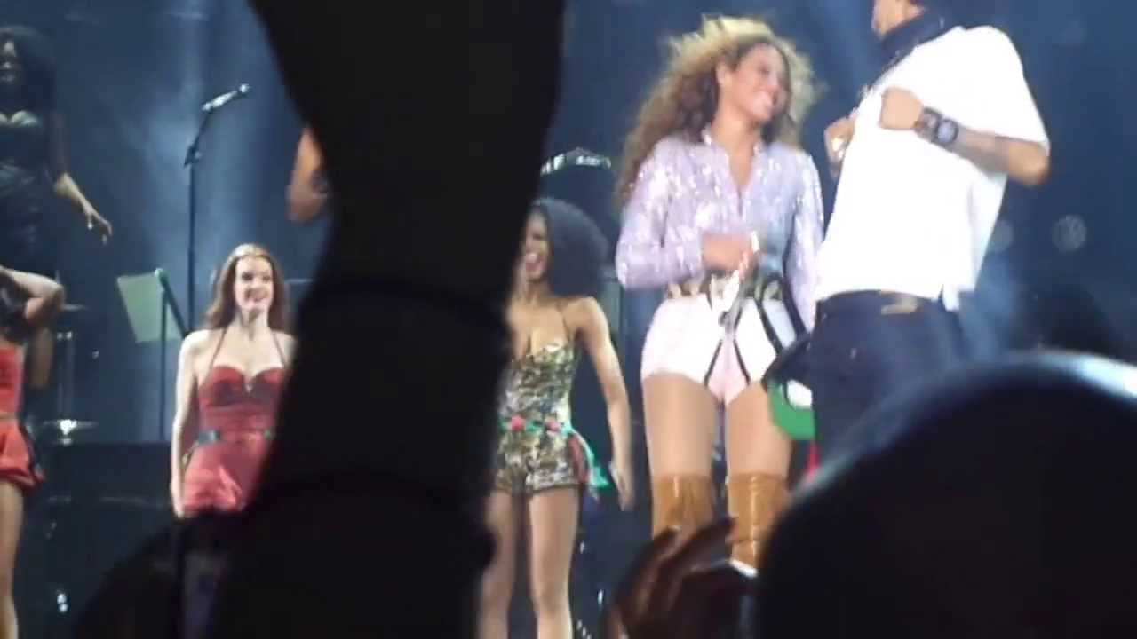 Beyoncé - Halo + Final (Mrs.Carter Show - 18/05/13 Milano)