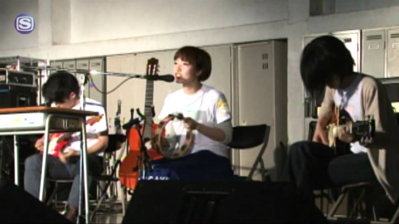 Rocket or Chiritori - may windy @ 廃校フェスティバル09 - YouTube