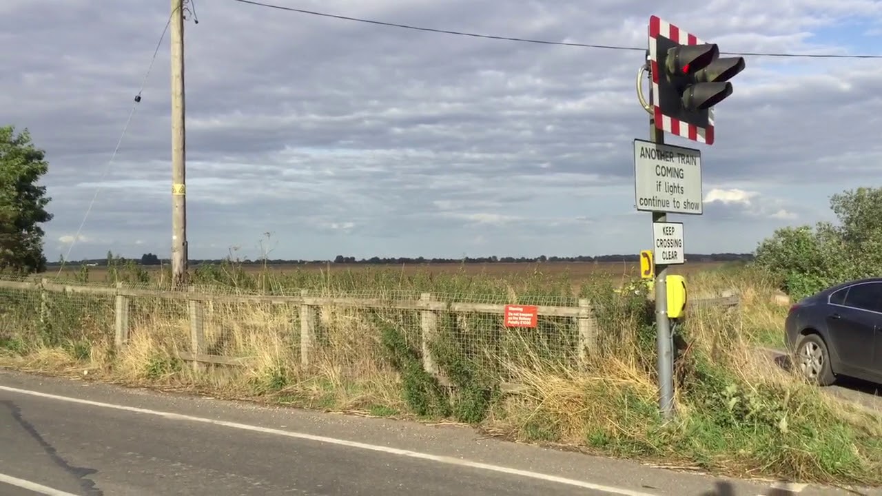 Boston & Spilsby Road Level Crossing (Lincolnshire) Thursday 16.08.2018