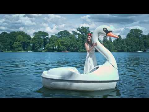 Sophie Trost Combo - La Chanson De Notre Mariage (Official Music Video)