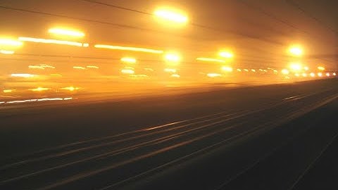 Eurostar test train running at 255 kmh in London Tunnels