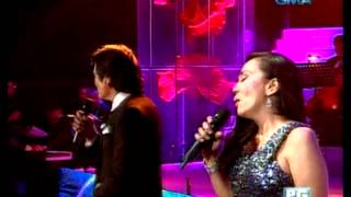 Kuh Ledesma sings with Roi Vinzon