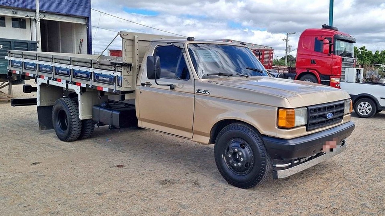 FORD F4000 À VENDA A PARTIR DE 35 MIL