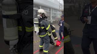 Resgate de vítima Bombeiro 🔥👨‍🚒 #bombeiros #bombeiromilitar #firefighter #fireman