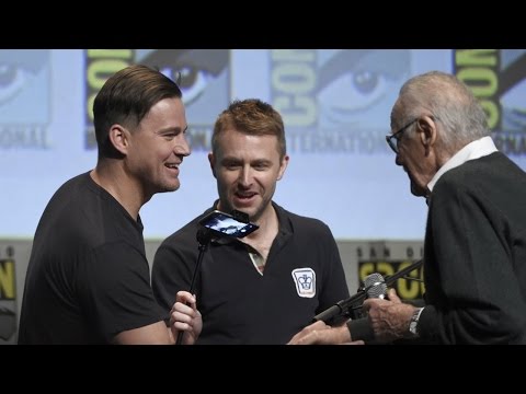 Comic-Con 2015: X-Men, Fantastic Four and Deadpool Cast Takes Group Photo