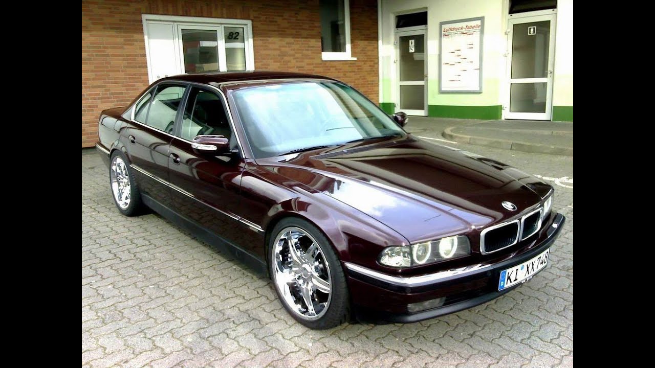 bmw e32 
