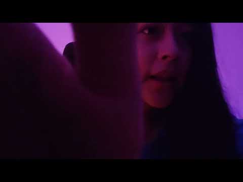 ASMR CASERO RP PEOR PELUQUERA te hace CORTA el PELO y hace un CAMBIO de LOOK 💇🏽‍♀️💈