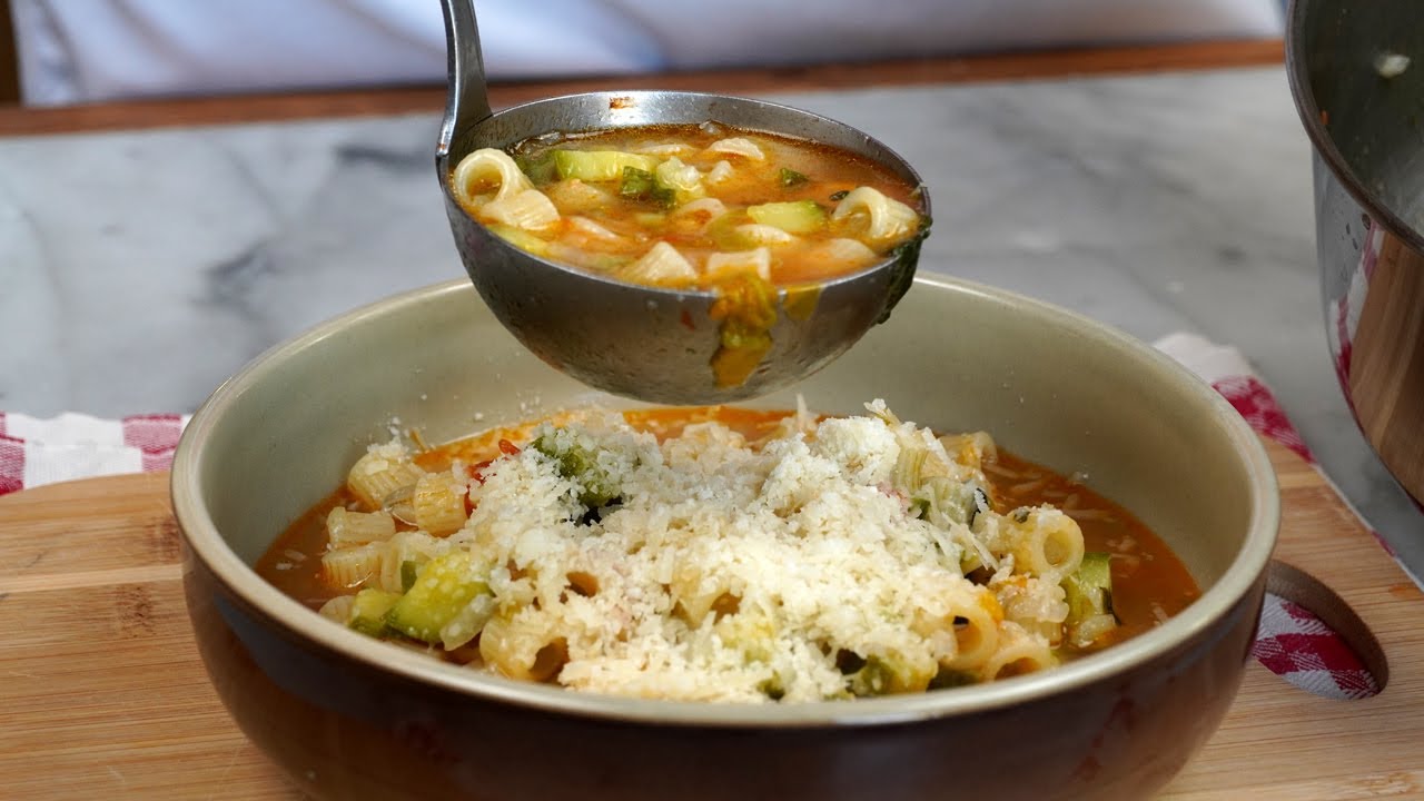 Minestra di Zucchine Estiva Ricetta Facile - Zucchini Soup Easy Recipe ...