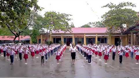 Nhảy cha cha cha tập thể Trường Tiểu học số 2 Hoá Thượng