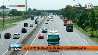 Lalu Lintas di Gerbang Tol Cikarang Utama Ramai Lancar