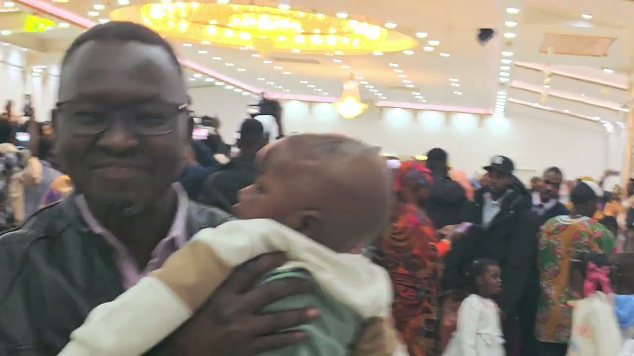 لحظة دخول السلطانة مريم سابا ليصعد في عرشها ليبدع بكلماتها الغزلية الرنانة باريس 🇫🇷03/01/2026Melun