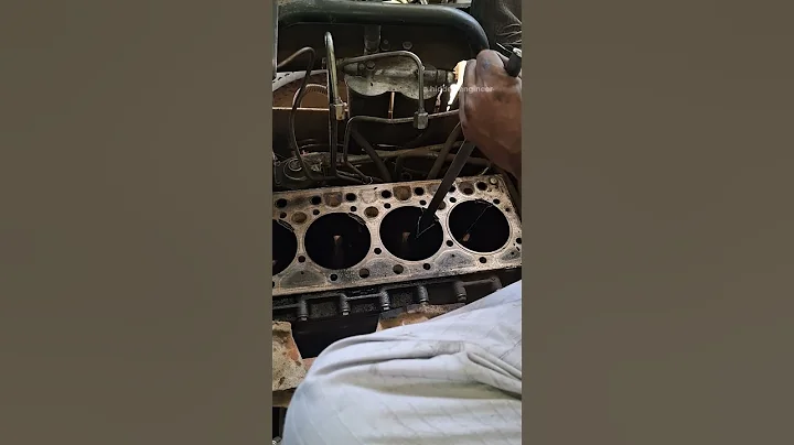 Diesel Engine Sleeve Removeing #mechanic #ajaibsinghmalwa #technical #repair #workshop #jcb #engine