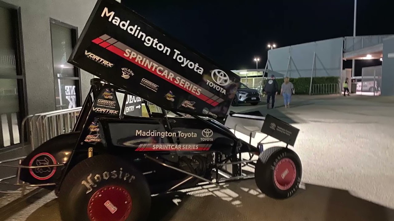 Perth Motorplex on a Saturday Night!