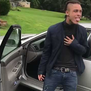 Lil Skies dances to 'signs of jealously'