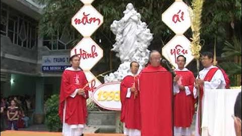 Nghi thức Làm Phép và Rước Lá.wmv