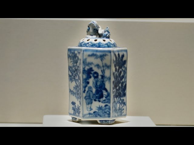 ※中国古美術/青花祥瑞花瓶(底款:◎)大明天啓年製/ 青花果樹文仙盞瓶 | 景徳鎮窯 | 収蔵品詳細 | 作品を知る | 東京