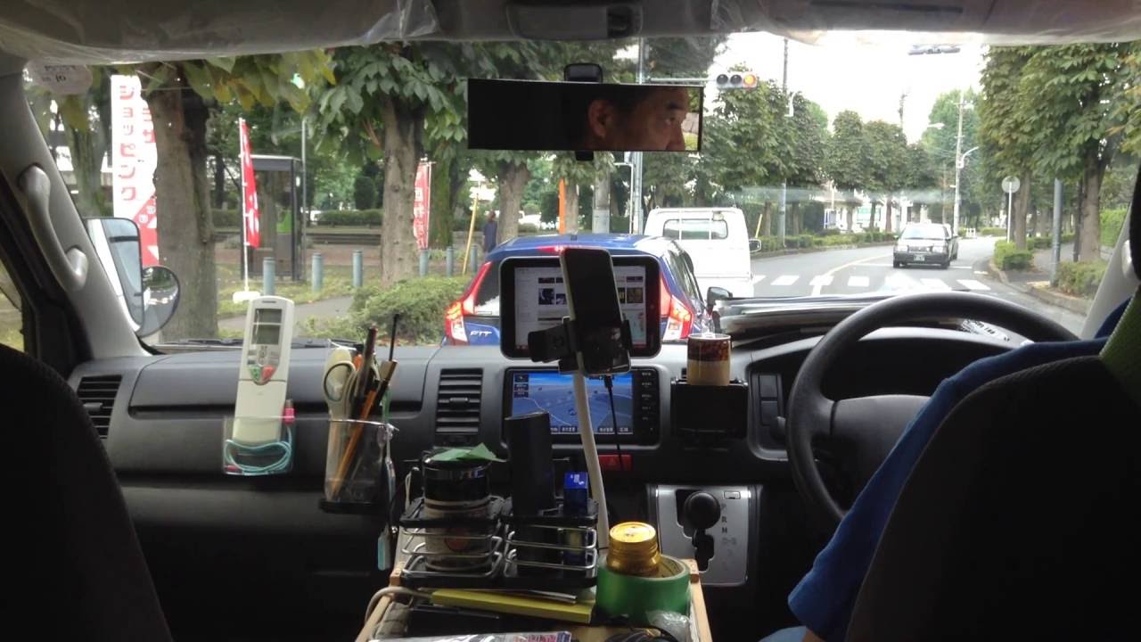 ハイエース２００系ディーゼルターボの町乗り車内撮影