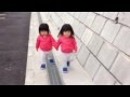 双子のお散歩 1歳10ヶ月