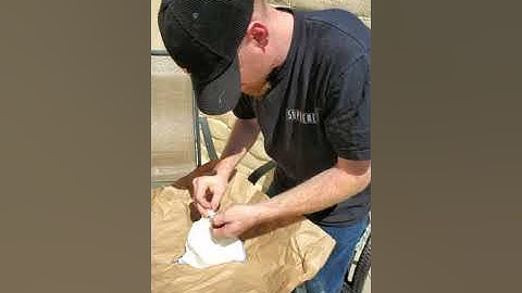 Unboxing a Justin Kobylka ball python juvenille 0.1 Pied Pastel Enchi YB (poss Leo).