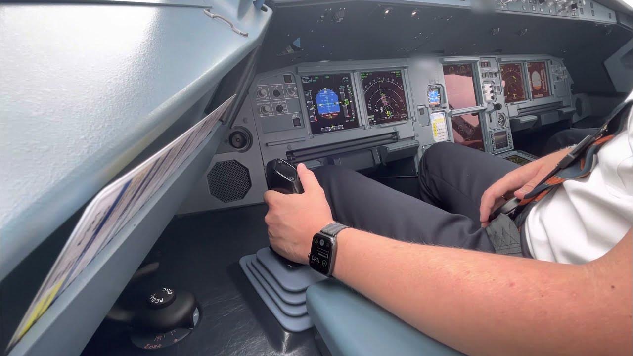 A320 Cockpit