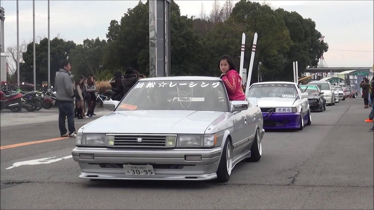 小学生の女の子が箱乗り 街道レーサー 竹ヤリ コール 箱乗り 旧車 シャコタン 車高短 Lowered Lowcar Exhaust Customind Thewikihow