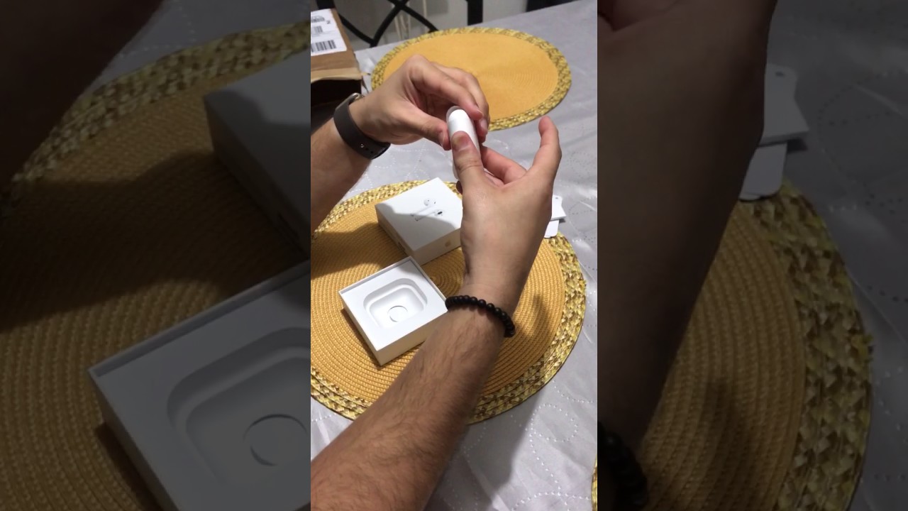 Unboxing de los AirPods a lo Boricua comedy club